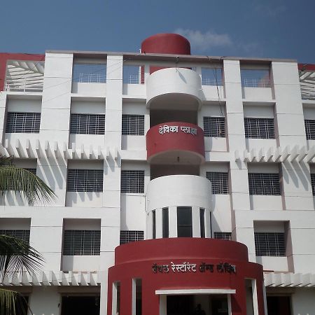 Hotel Royal Lodging Phursungi Екстер'єр фото